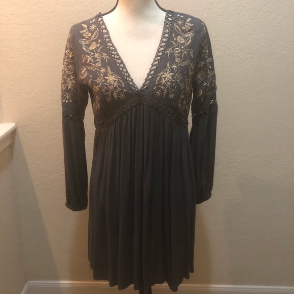 Dress - Picture 1 of 2
